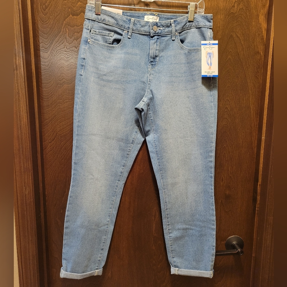 Jessica Simpson Rolled Crop Skinny Jeans NWT - Picture 2 of 12
